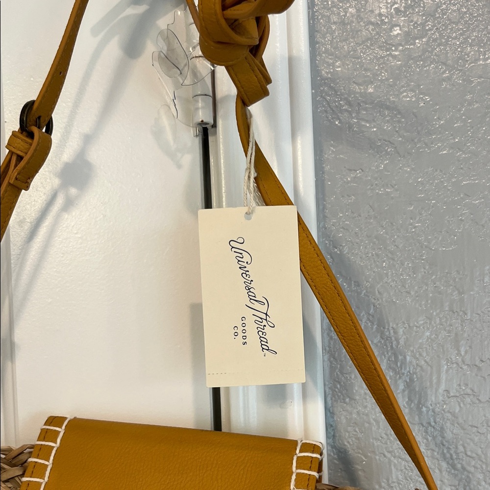 Universal Thread Mustard and Straw Crossbody Bag … - image 2